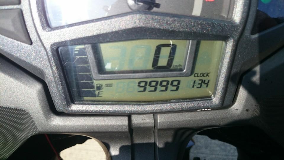 オドメータ　9999km