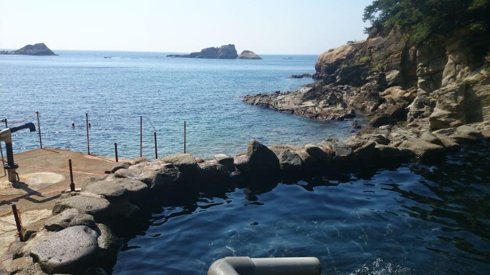 雲見温泉の赤井浜露天風呂