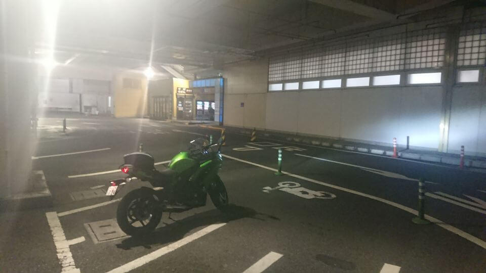 海ほたるオートバイ駐車場
