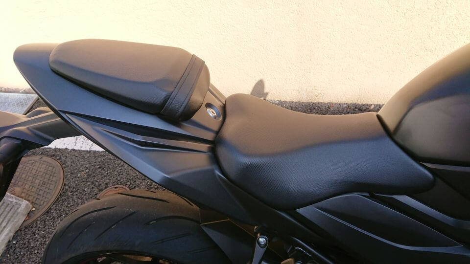 GSX-S 750のシート